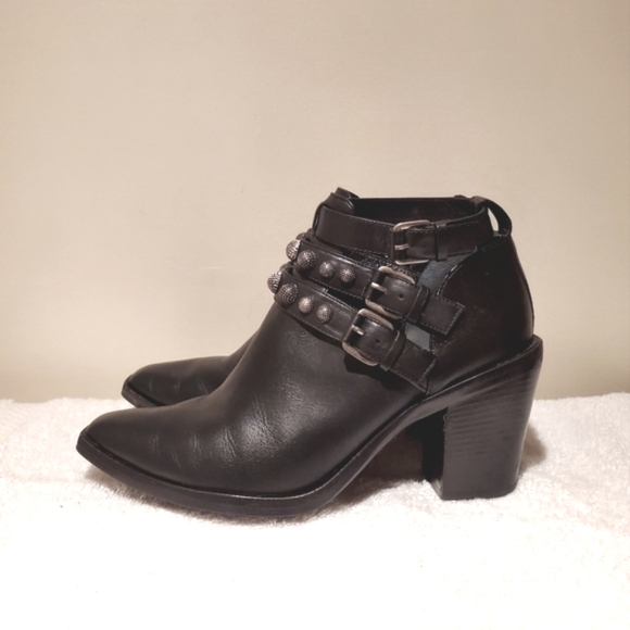Vince Camuto Laila Boots - Picture 3 of 9